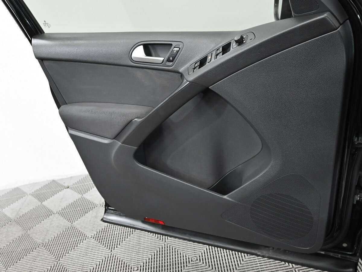 Фольксваген Тигуан б/у, 2013, Автоматическая. Фото: #6