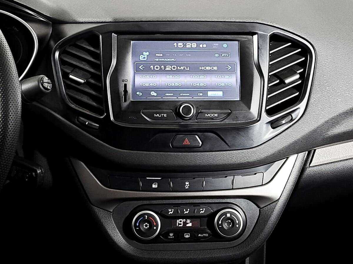 Лада (ВАЗ) Веста б/у, 2017, Механическая. Фото: #9