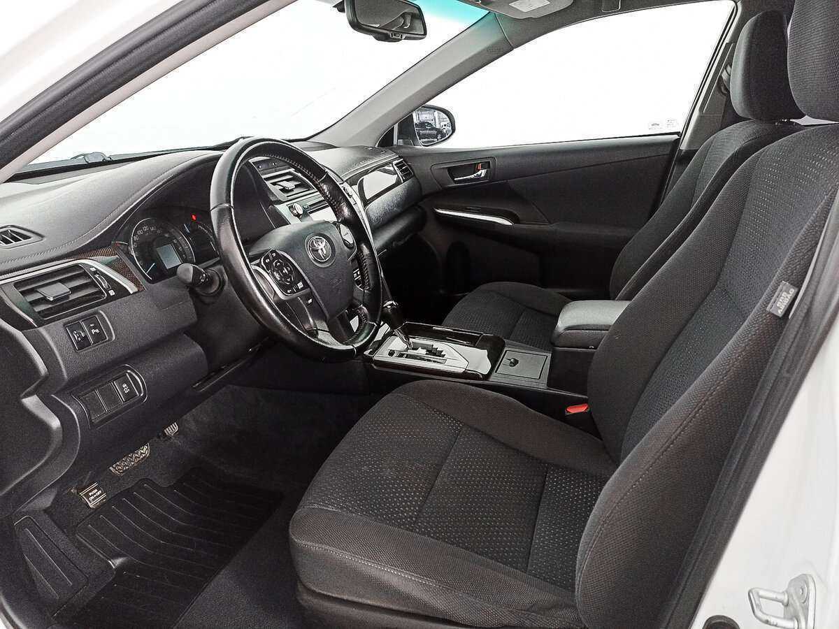 Тойота Камри б/у, 2014, Автоматическая. Фото: #13