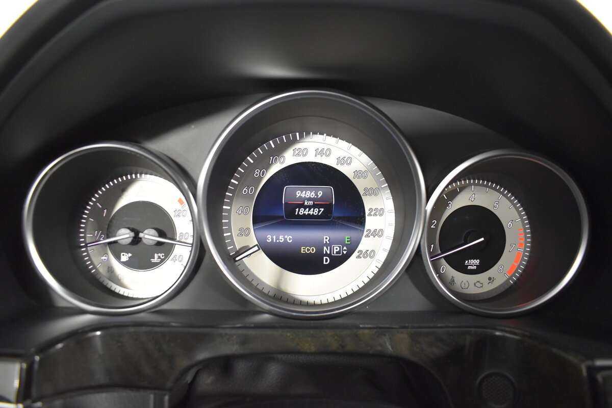 Мерседес-Бенц Е-Класс б/у, 2013, Автоматическая. Фото: #16