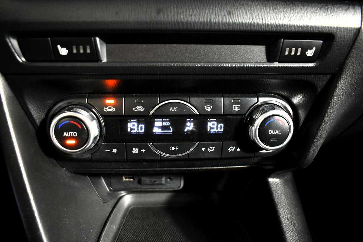 Мазда 3 б/у, 2017, Автоматическая. Фото: #14