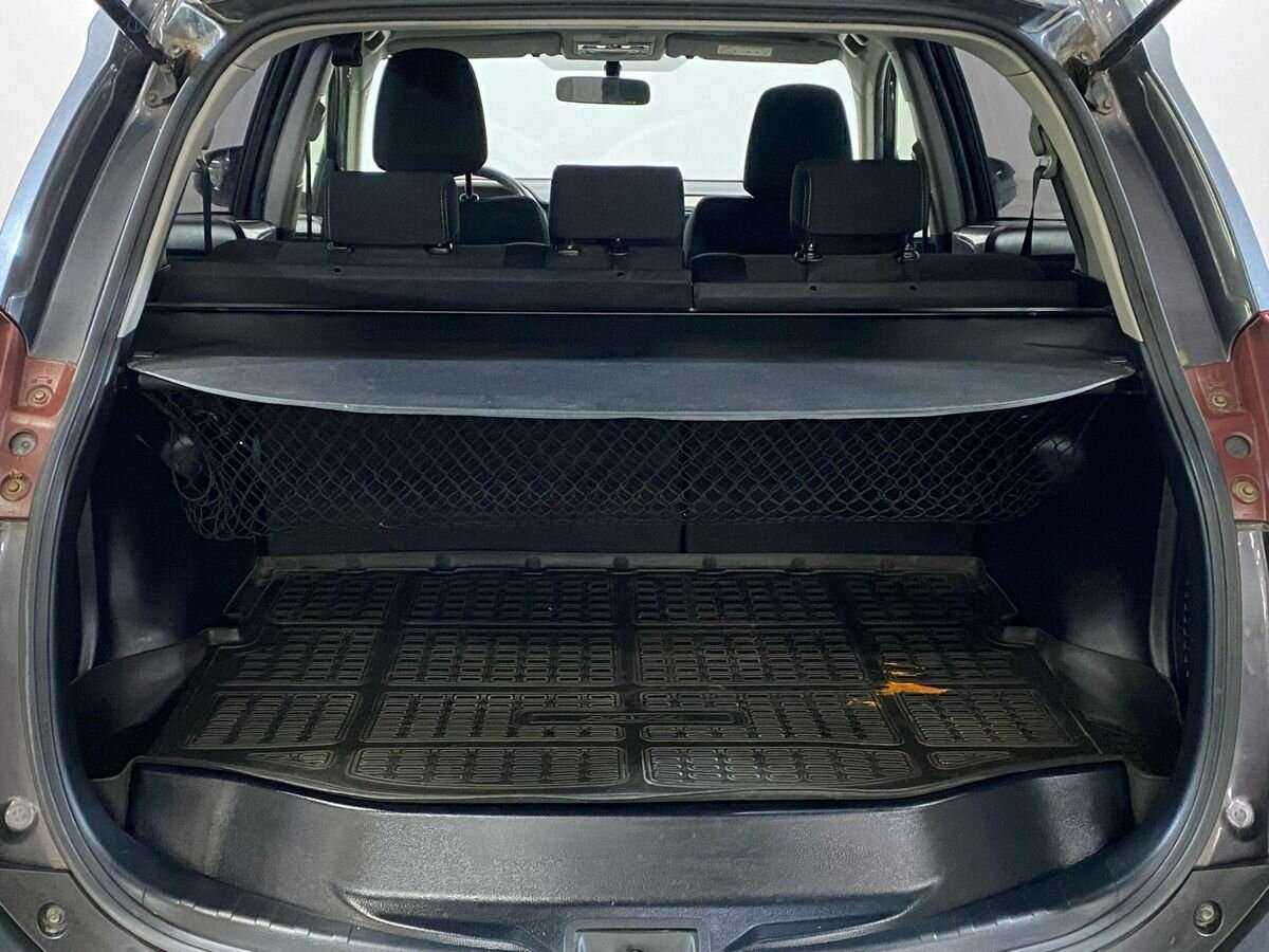 Тойота Рав4 б/у, 2014, Механическая. Фото: #17