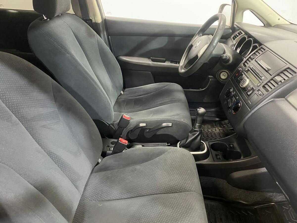 Ниссан Тиида б/у, 2013, Механическая. Фото: #9