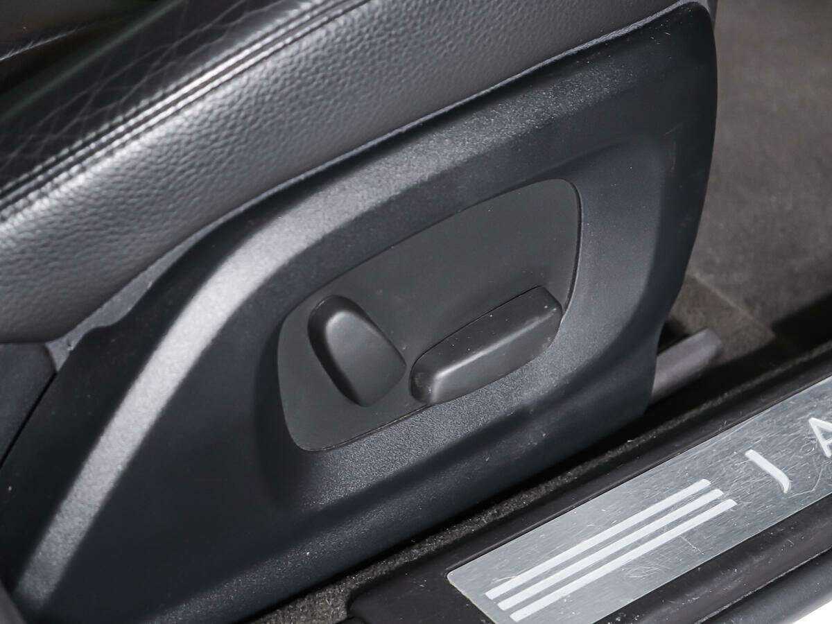 Ягуар ИксФ б/у, 2013, Автоматическая. Фото: #15