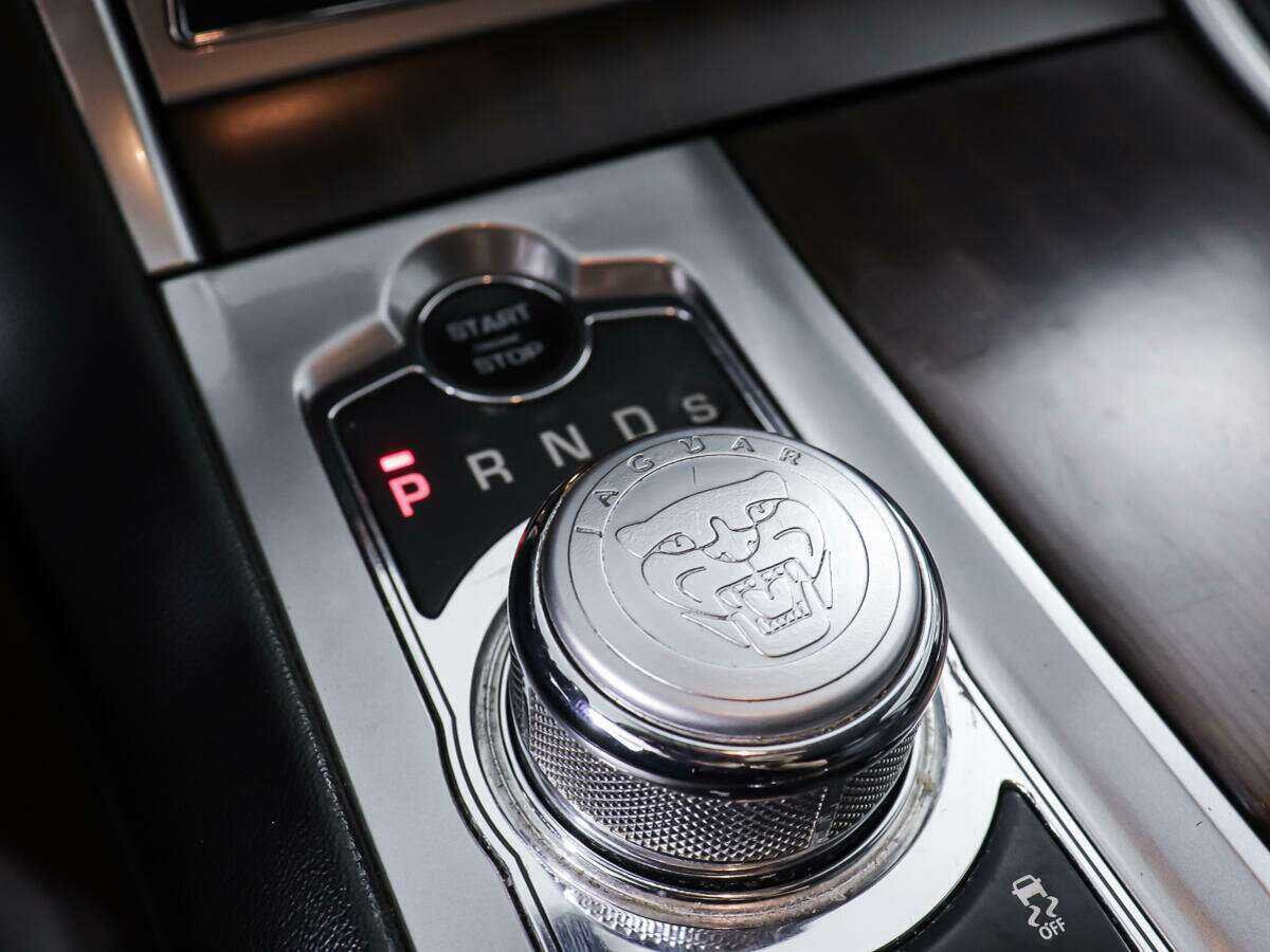 Ягуар ИксФ б/у, 2013, Автоматическая. Фото: #18