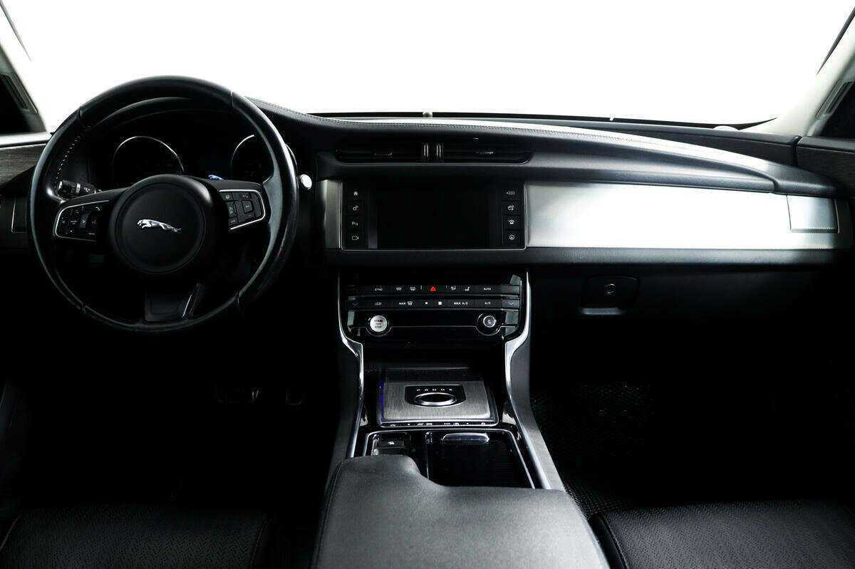 Ягуар ИксФ б/у, 2016, Автоматическая. Фото: #10