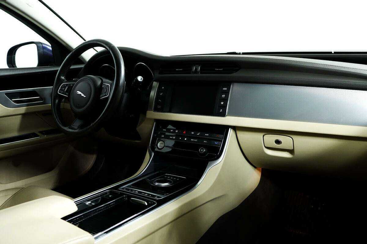 Ягуар ИксФ б/у, 2016, Автоматическая. Фото: #8