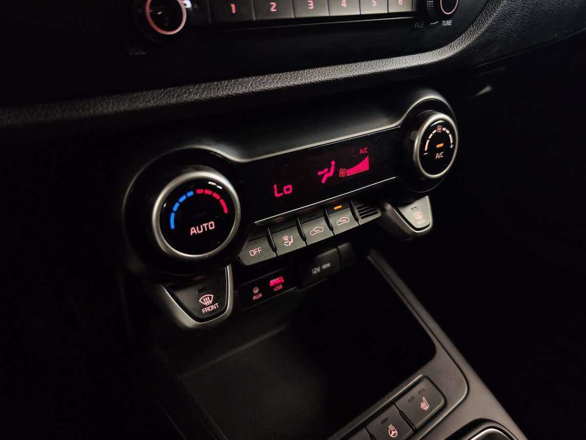 Киа Рио б/у, 2020, Механическая. Фото: #8