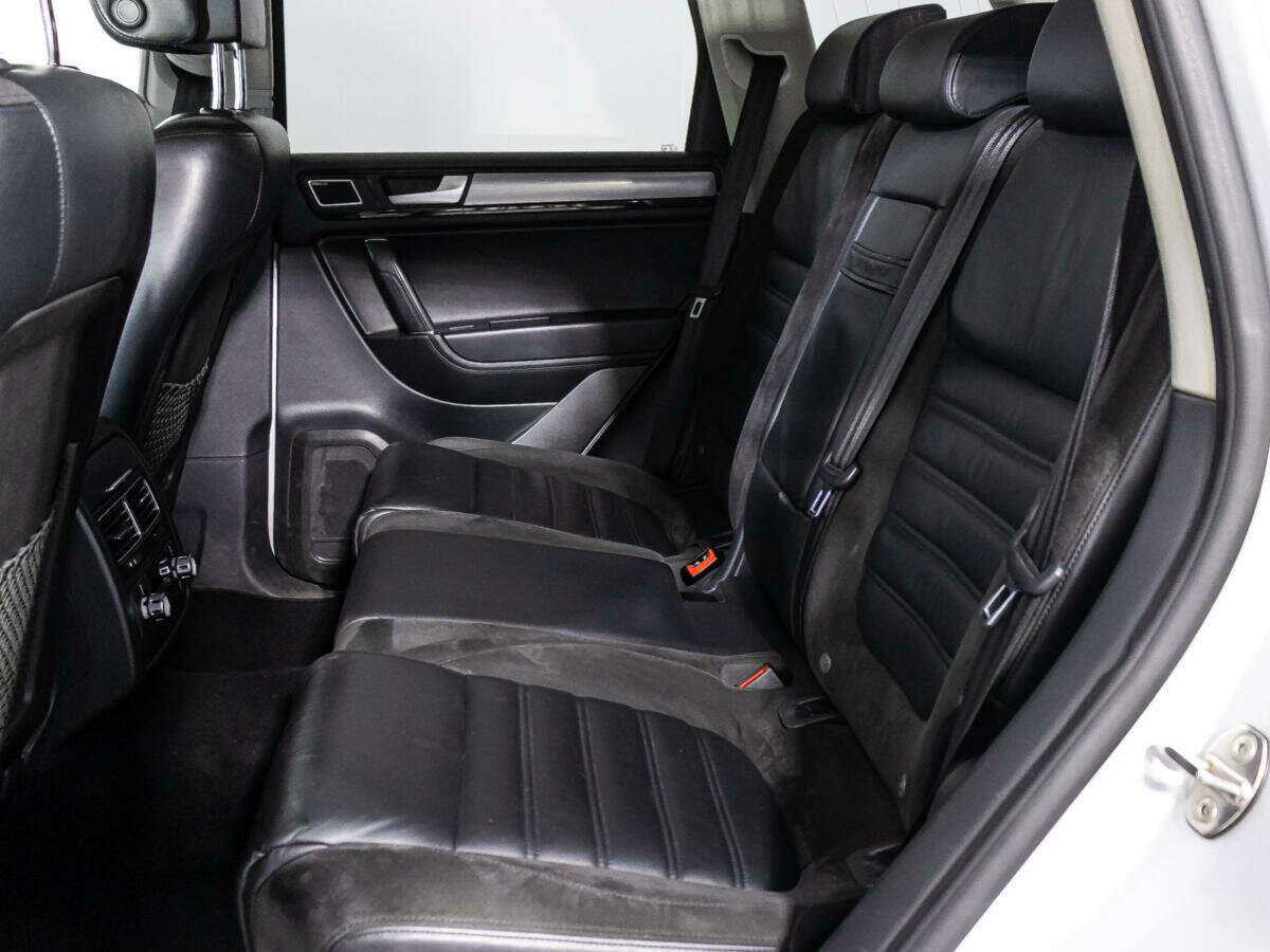 Фольксваген Туарег б/у, 2012, Автоматическая. Фото: #9