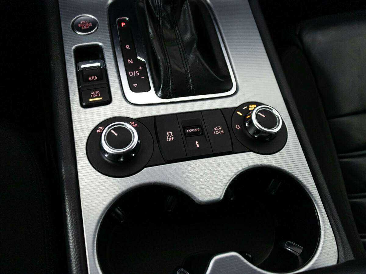 Фольксваген Туарег б/у, 2012, Автоматическая. Фото: #17