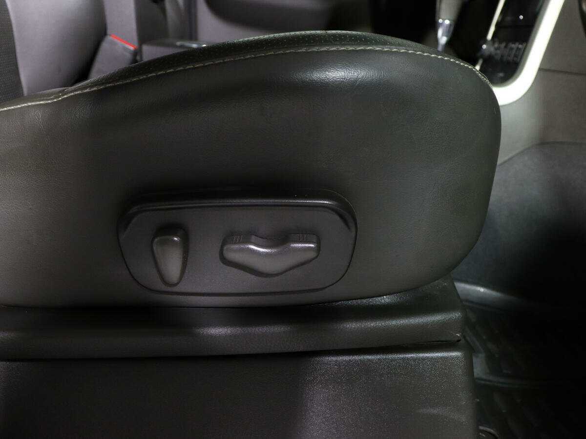 Ниссан Патфайндер б/у, 2013, Автоматическая. Фото: #11