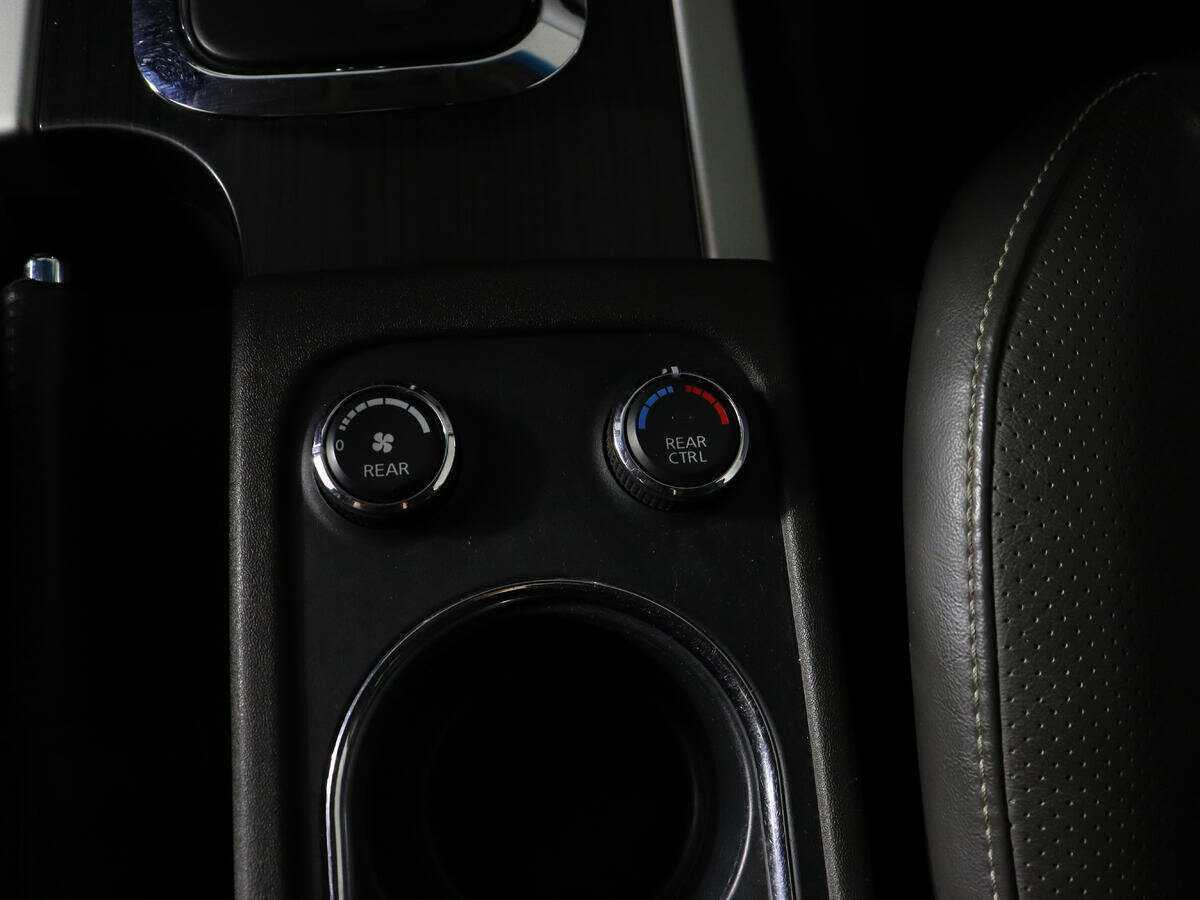 Ниссан Патфайндер б/у, 2013, Автоматическая. Фото: #18