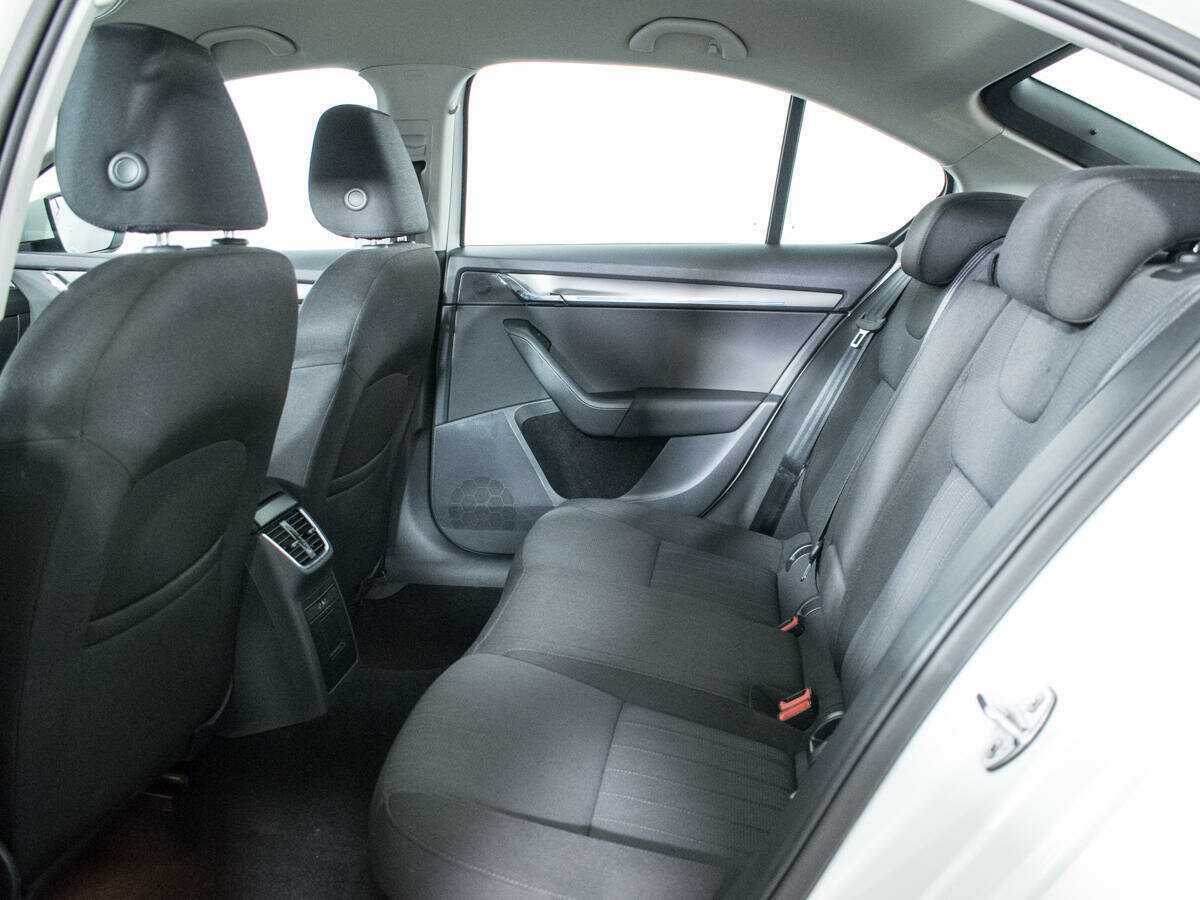 Шкода Октавия б/у, 2017, Роботизированная. Фото: #9