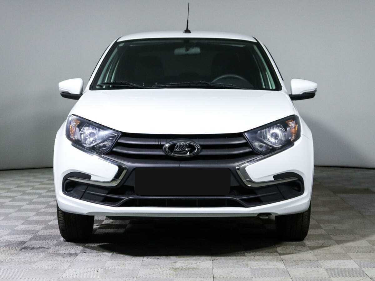 Лада (ВАЗ) Гранта б/у, 2023, Механическая. Фото: #1