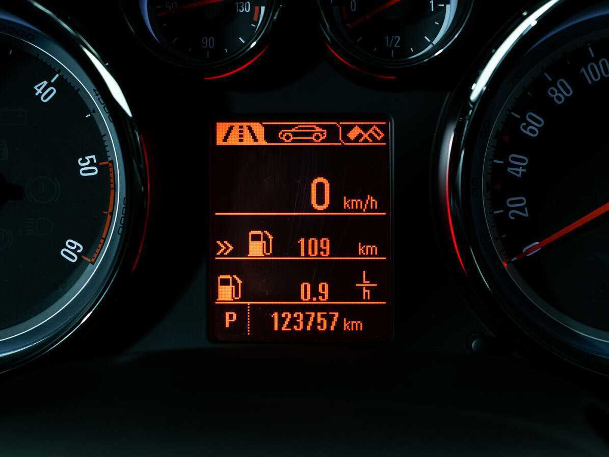 Опель Астра б/у, 2013, Автоматическая. Фото: #19