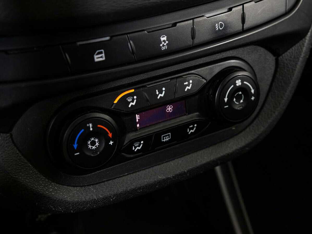 Лада (ВАЗ) Веста б/у, 2017, Механическая. Фото: #14