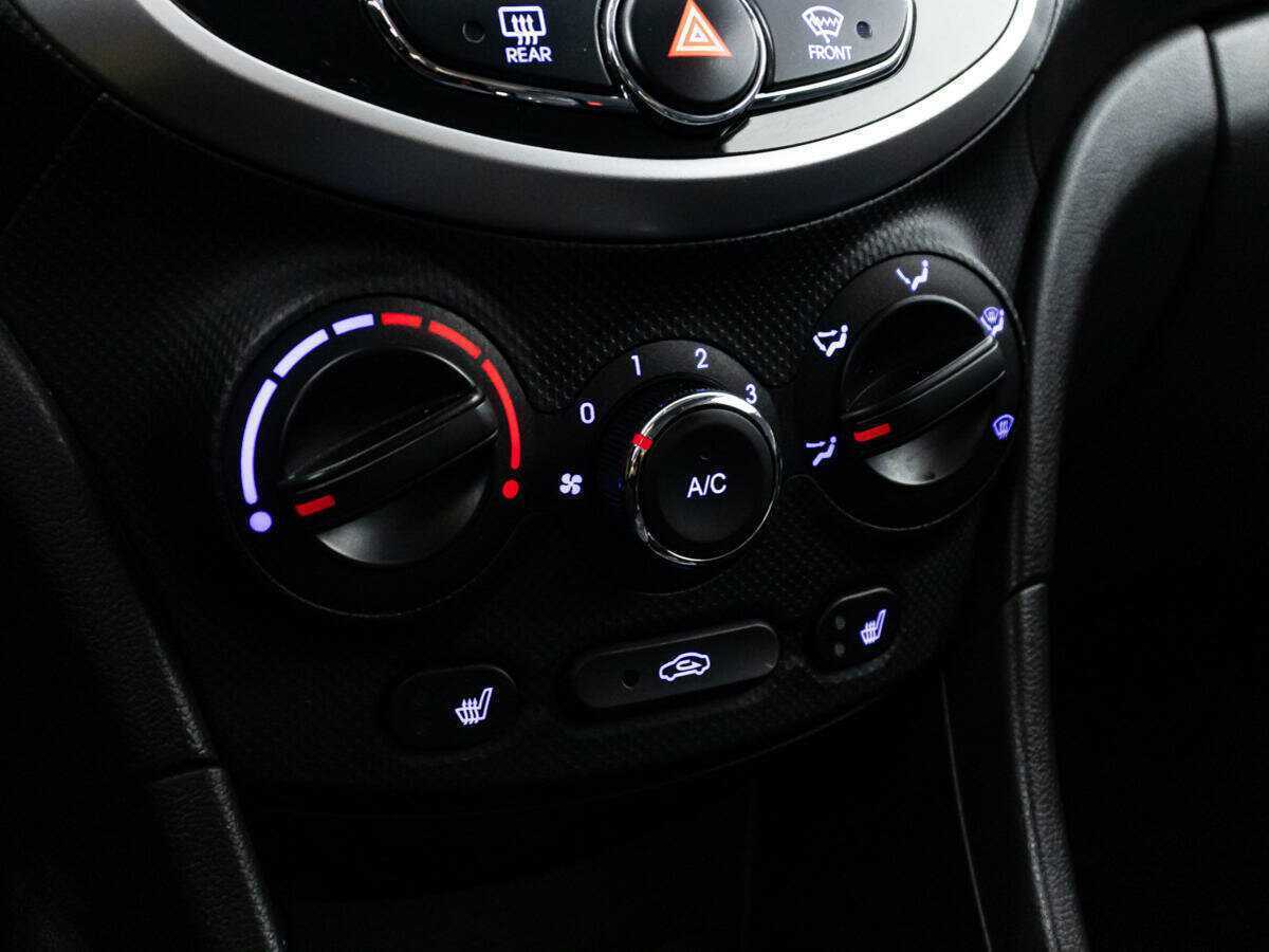 Хендай Солярис б/у, 2012, Механическая. Фото: #12