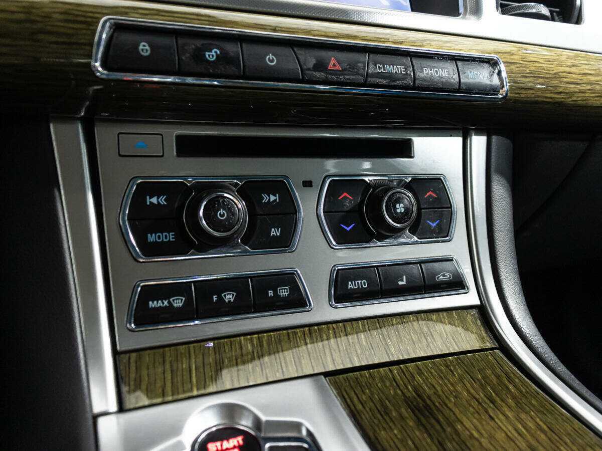 Ягуар ИксФ б/у, 2012, Автоматическая. Фото: #17