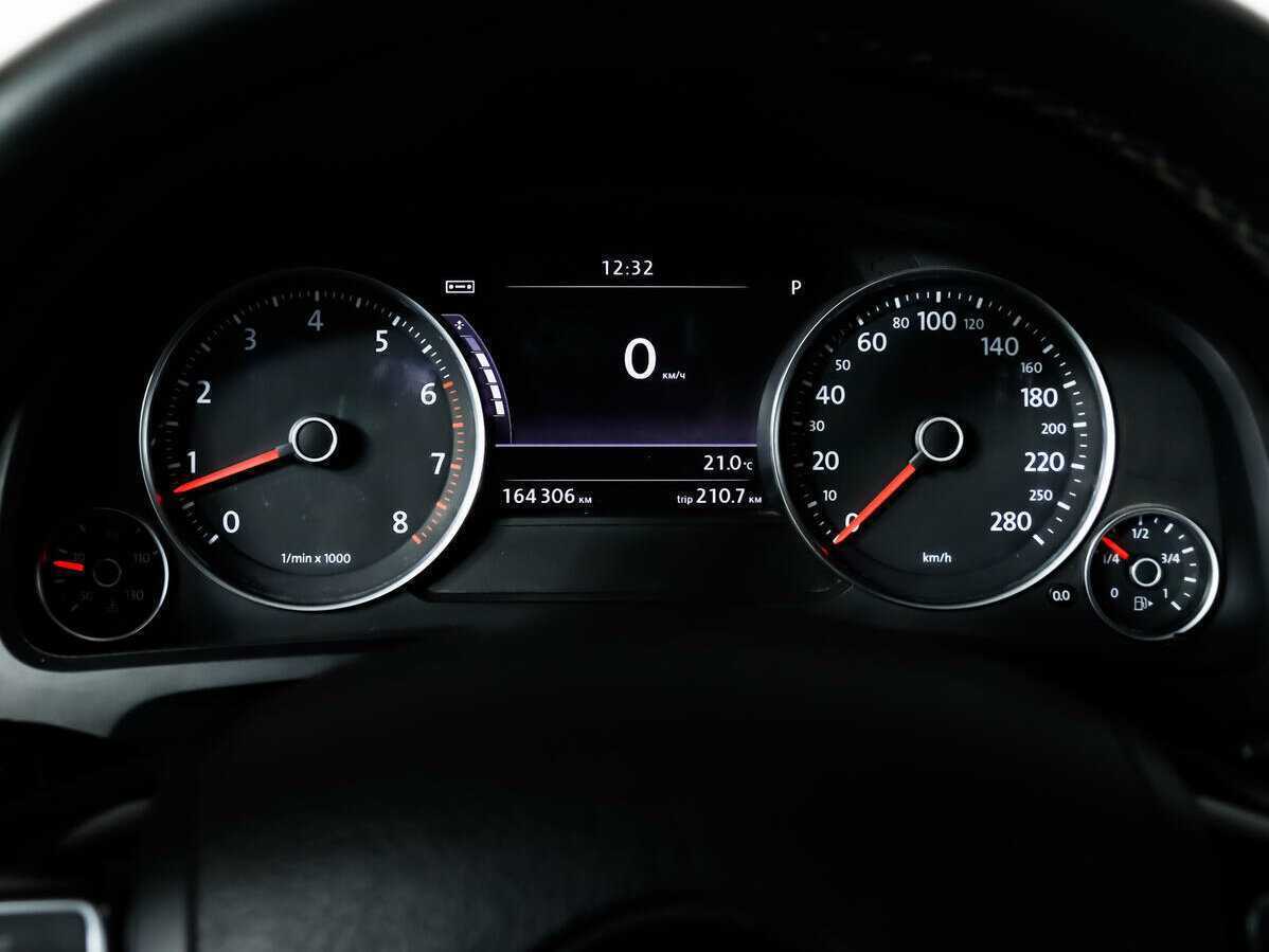 Фольксваген Туарег б/у, 2013, Автоматическая. Фото: #9