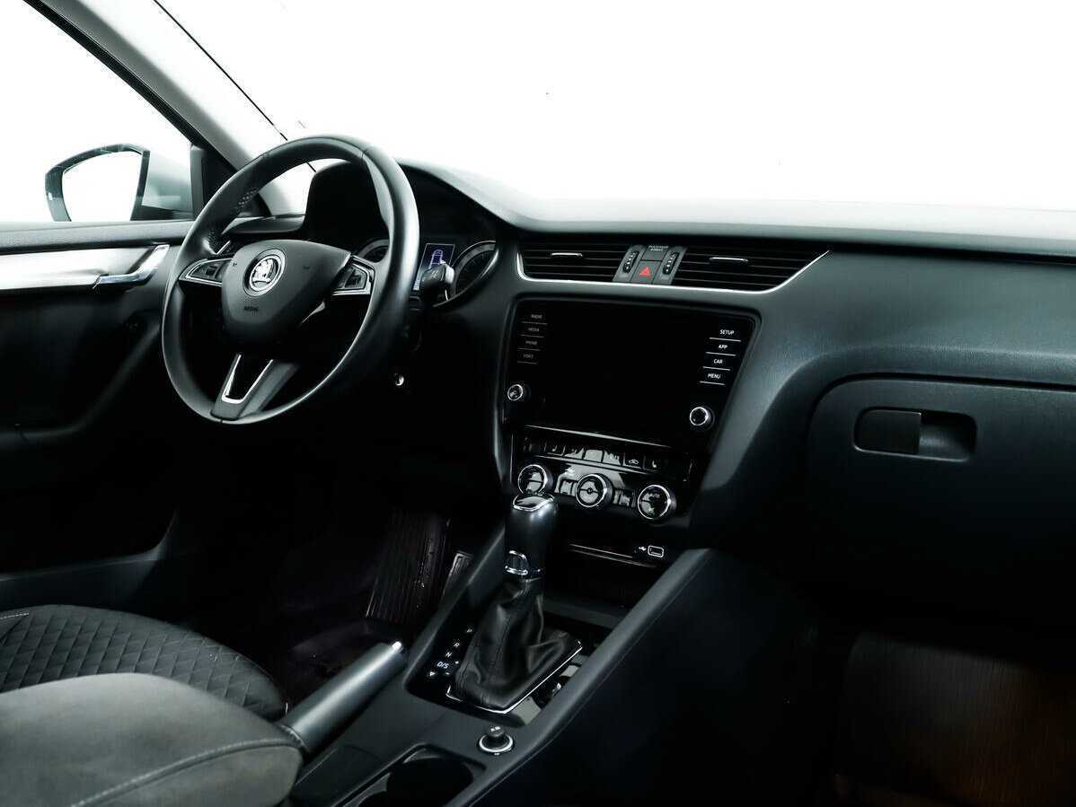 Шкода Октавия б/у, 2018, Роботизированная. Фото: #8