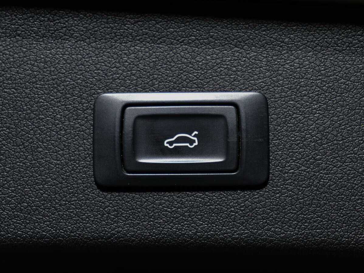 Ауди К5 б/у, 2015, Роботизированная. Фото: #15