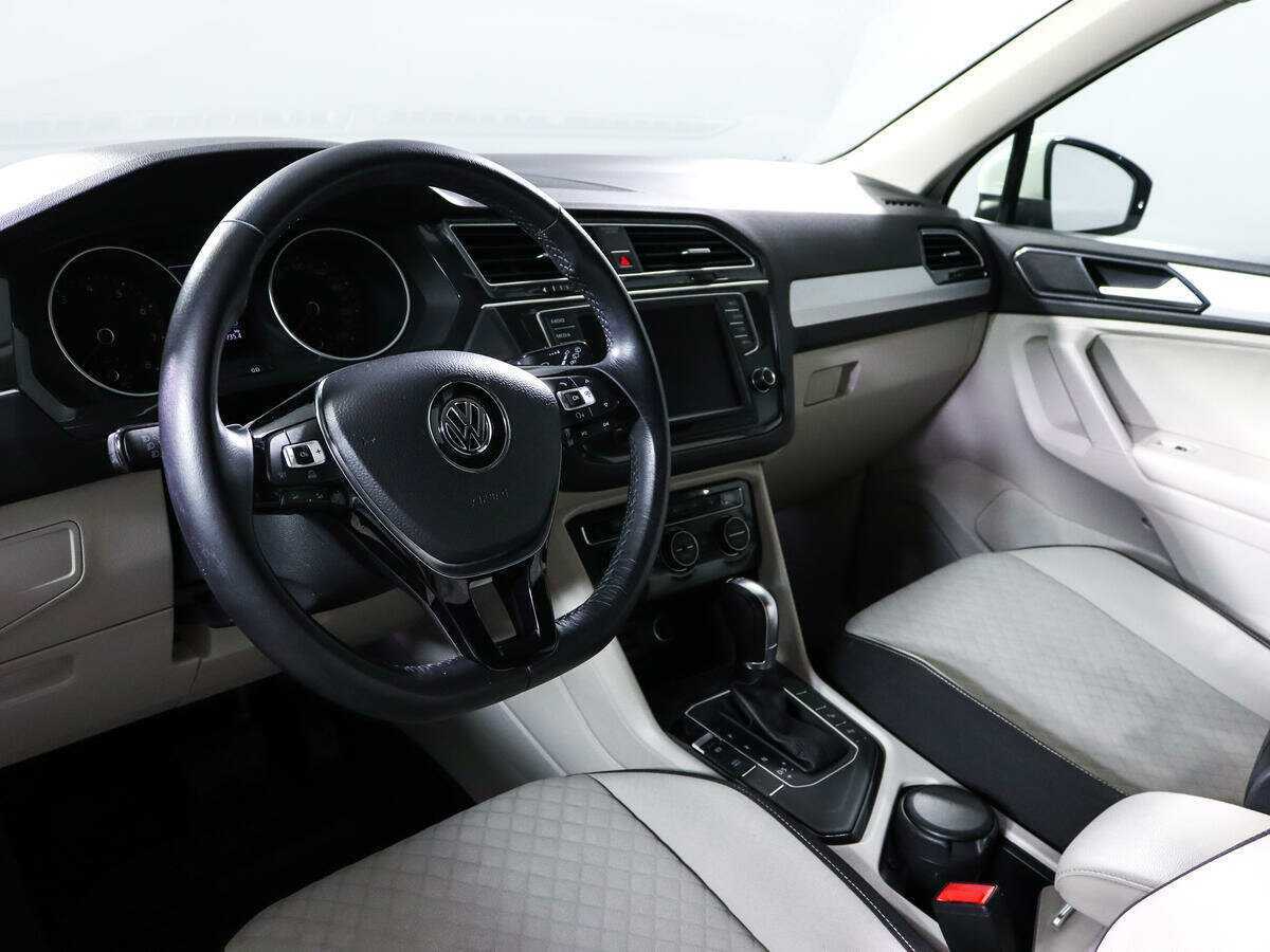 Фольксваген Тигуан б/у, 2017, Роботизированная. Фото: #11