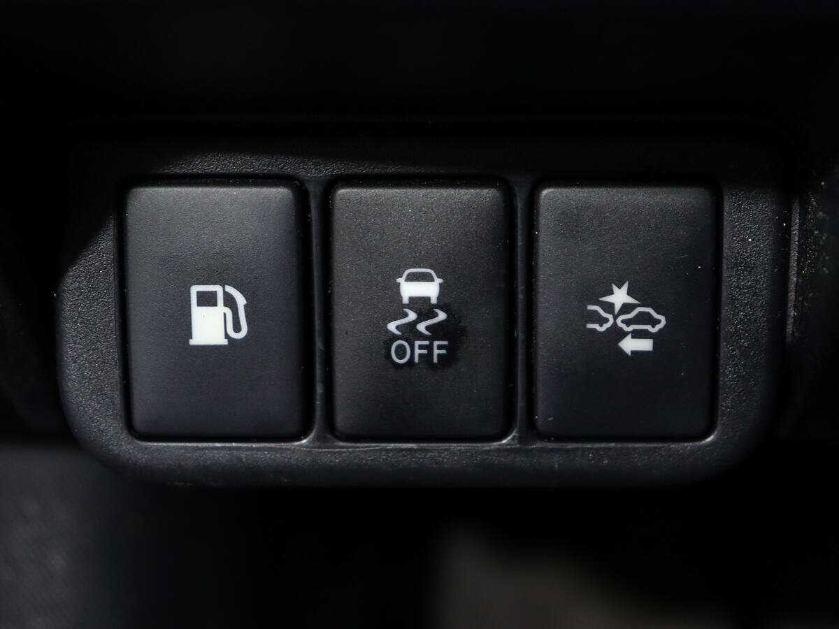 Тойота Авенсис б/у, 2018, Механическая. Фото: #16