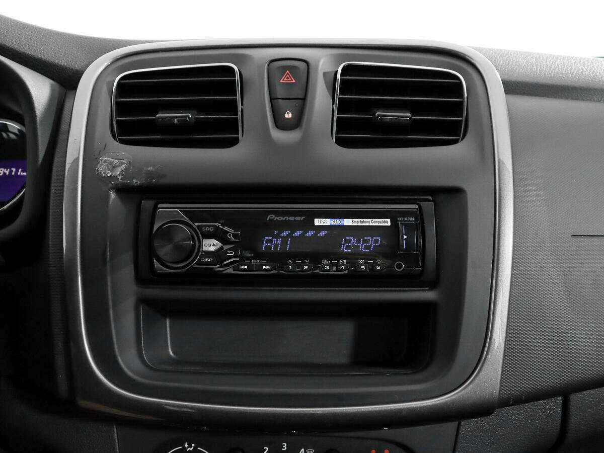 Рено Сандеро б/у, 2015, Механическая. Фото: #12