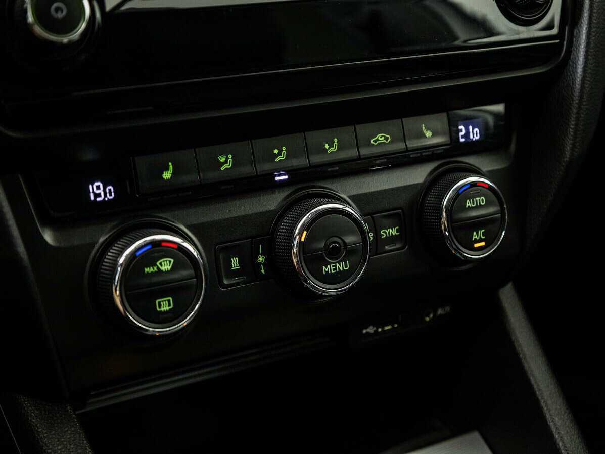 Шкода Октавия б/у, 2016, Роботизированная. Фото: #16