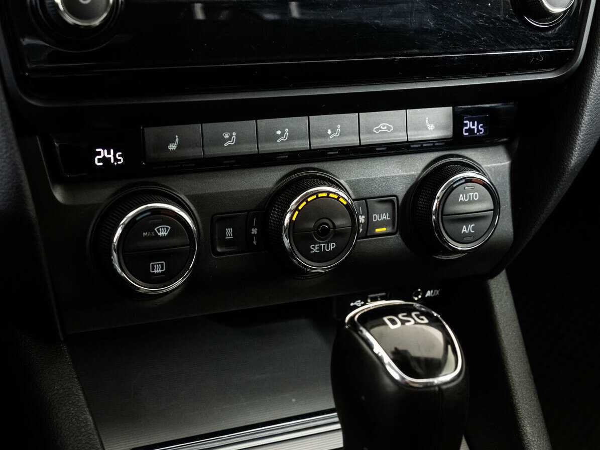 Шкода Октавия б/у, 2014, Роботизированная. Фото: #8