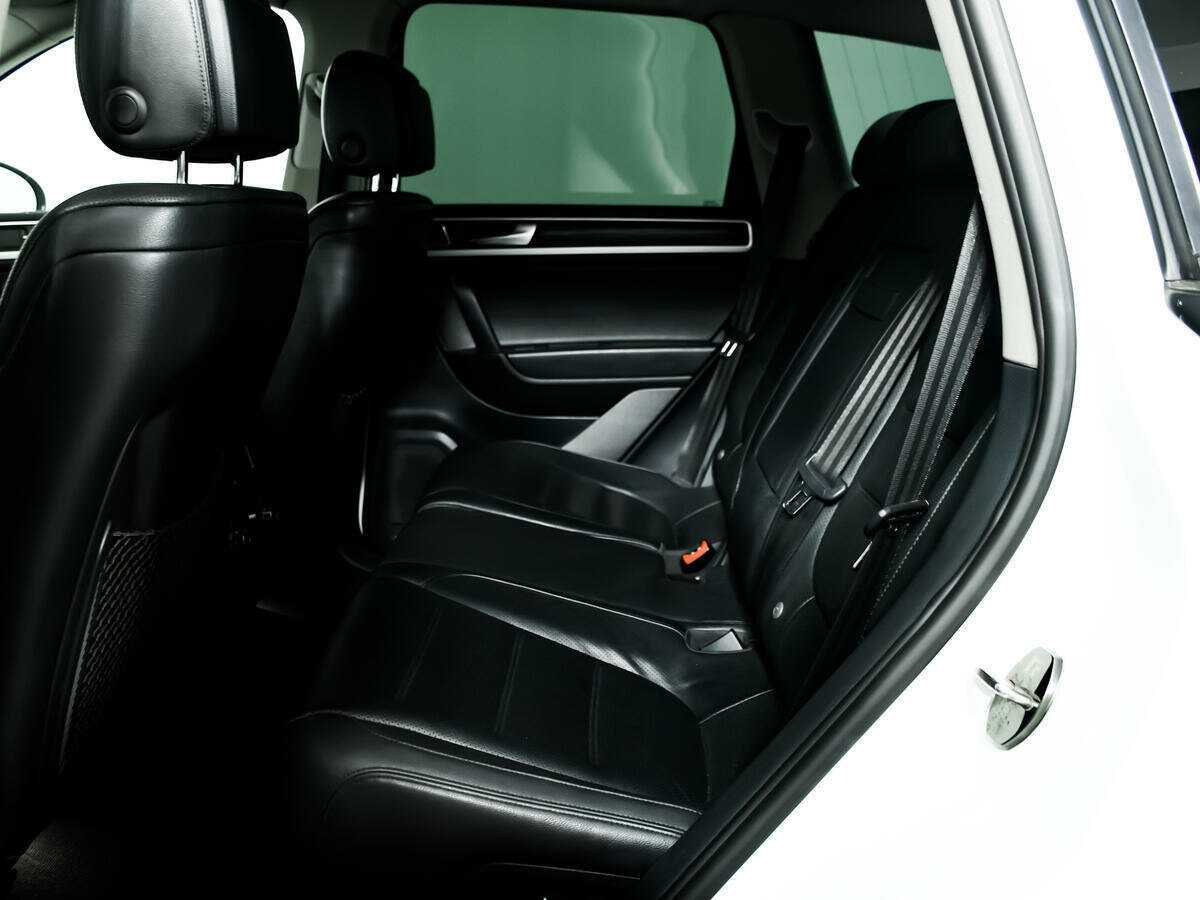 Фольксваген Туарег б/у, 2012, Автоматическая. Фото: #11