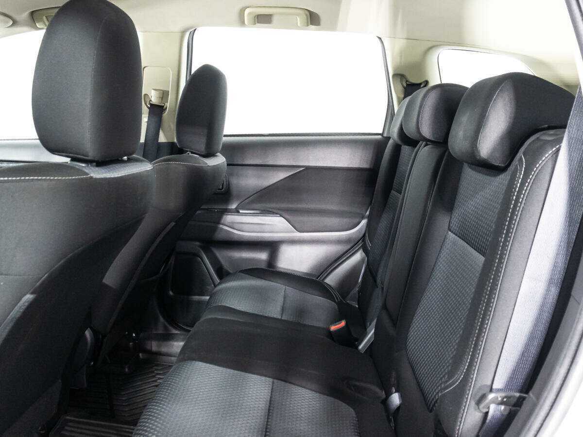 Митсубиши Оутлэндер б/у, 2020, Вариатор. Фото: #9