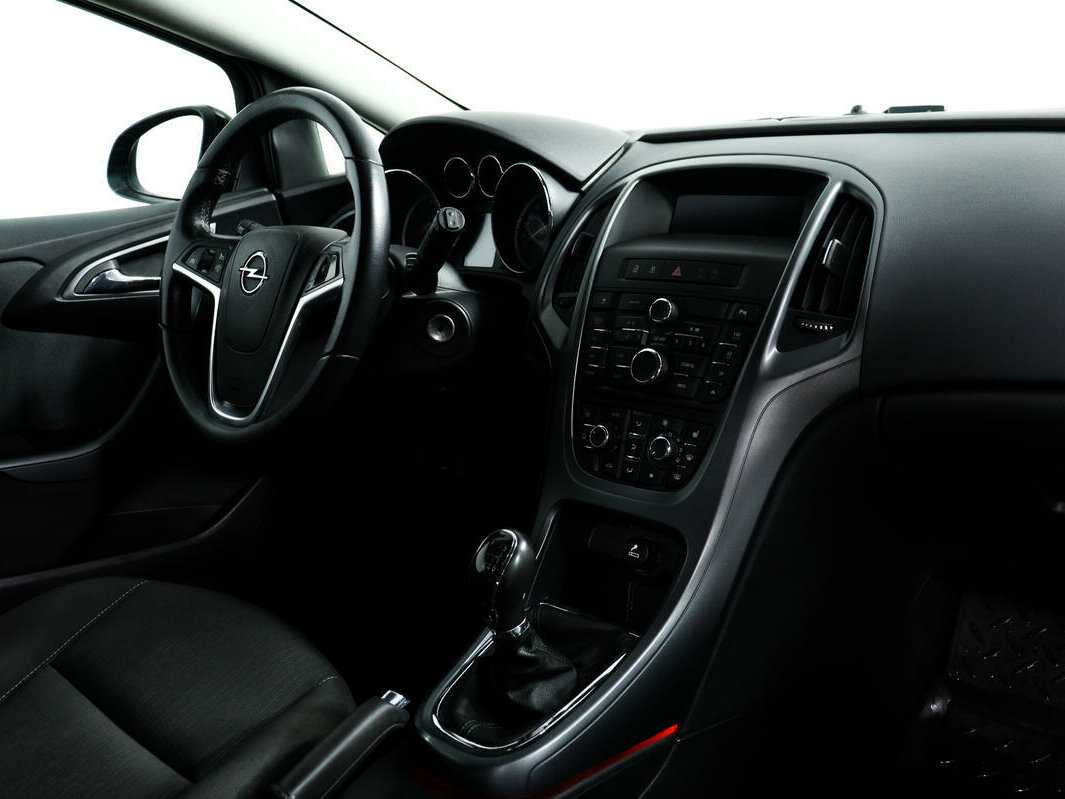 Опель Астра б/у, 2012, Механическая. Фото: #8