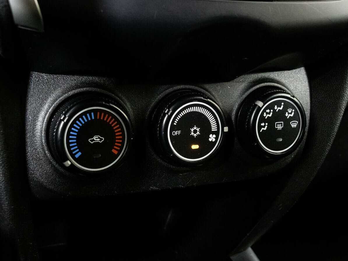 Митсубиши АС-Икс б/у, 2012, Механическая. Фото: #12