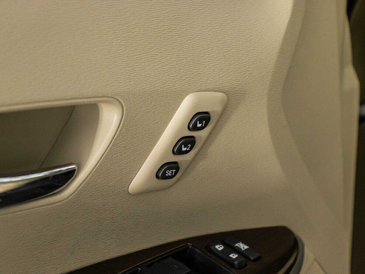 Тойота Венза б/у, 2013, Автоматическая. Фото: #18