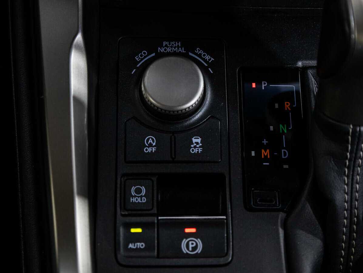 Лексус Н-Икс б/у, 2015, Вариатор. Фото: #12