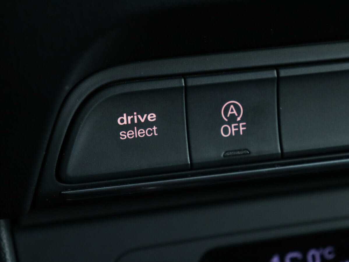 Ауди К3 б/у, 2015, Роботизированная. Фото: #15