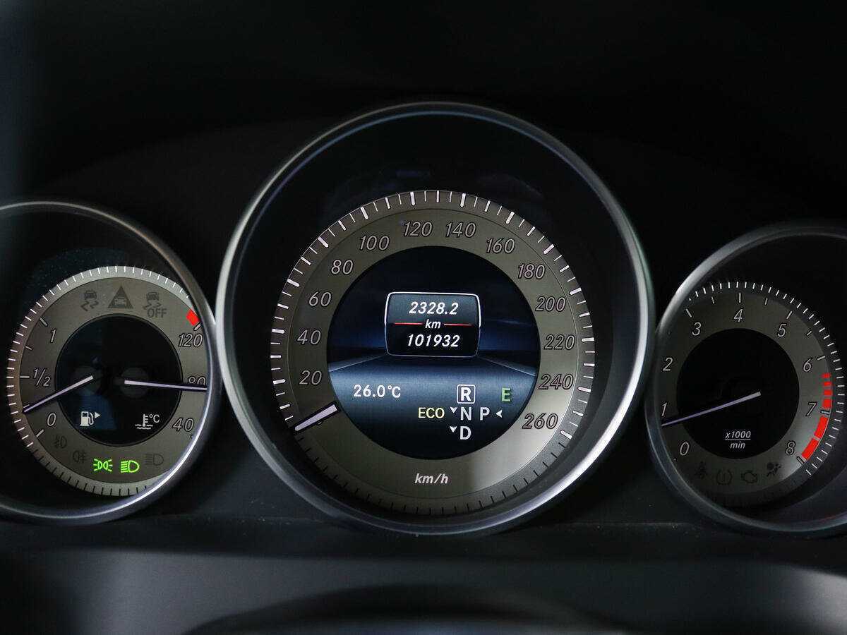 Мерседес-Бенц Е-Класс б/у, 2013, Автоматическая. Фото: #8