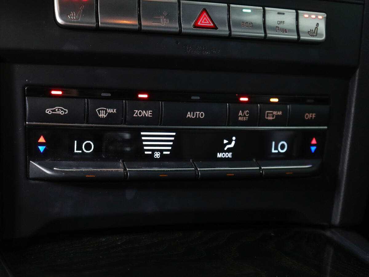 Мерседес-Бенц Е-Класс б/у, 2013, Автоматическая. Фото: #12