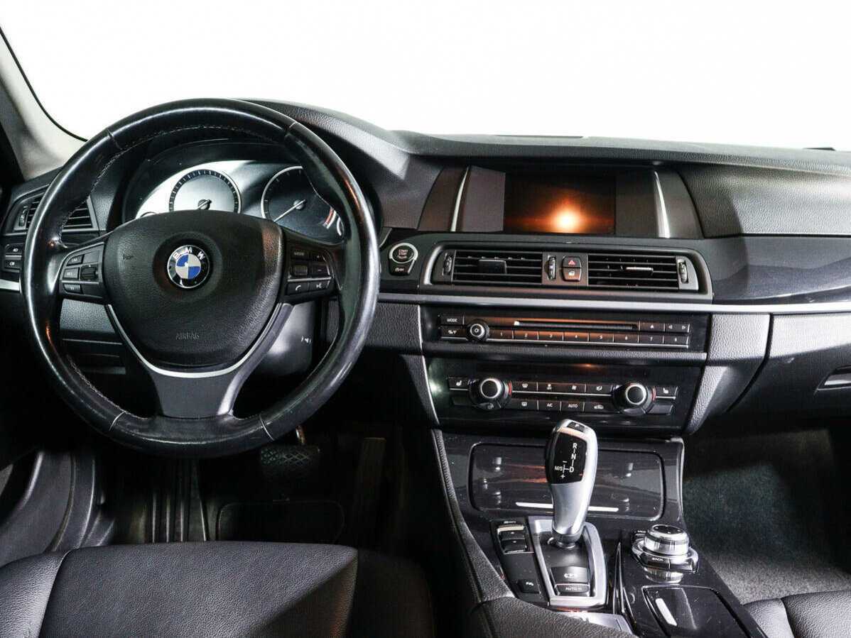 БМВ 5 серии б/у, 2016, Автоматическая. Фото: #9