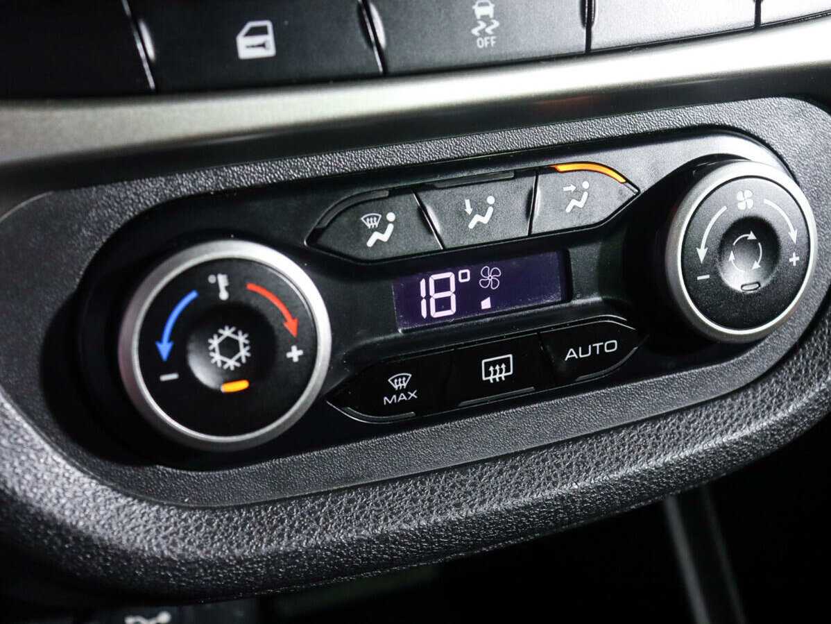 Лада (ВАЗ) Веста б/у, 2019, Механическая. Фото: #12