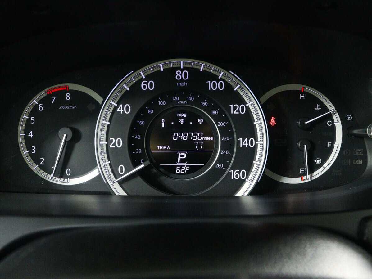 Хонда Аккорд б/у, 2012, Автоматическая. Фото: #9