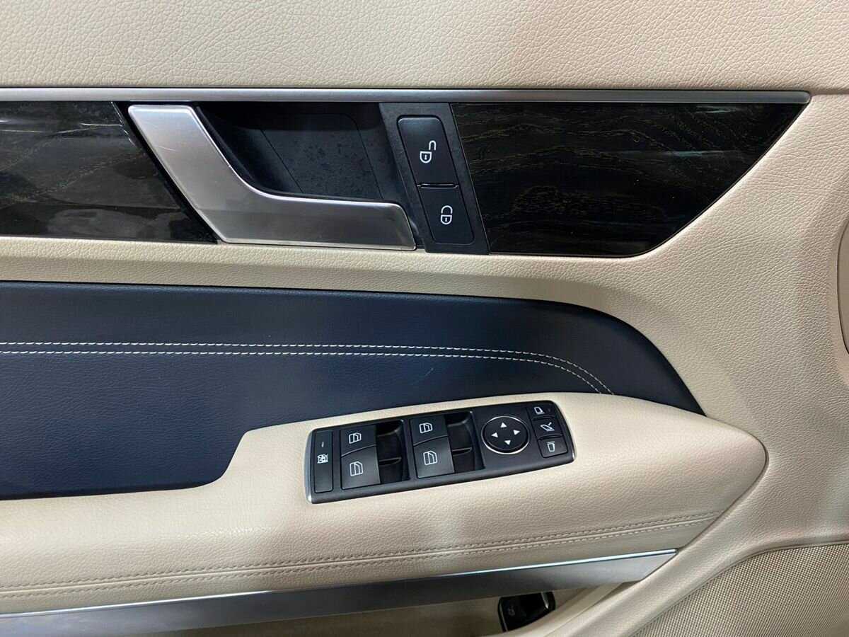 Мерседес-Бенц Е-Класс б/у, 2013, Автоматическая. Фото: #14