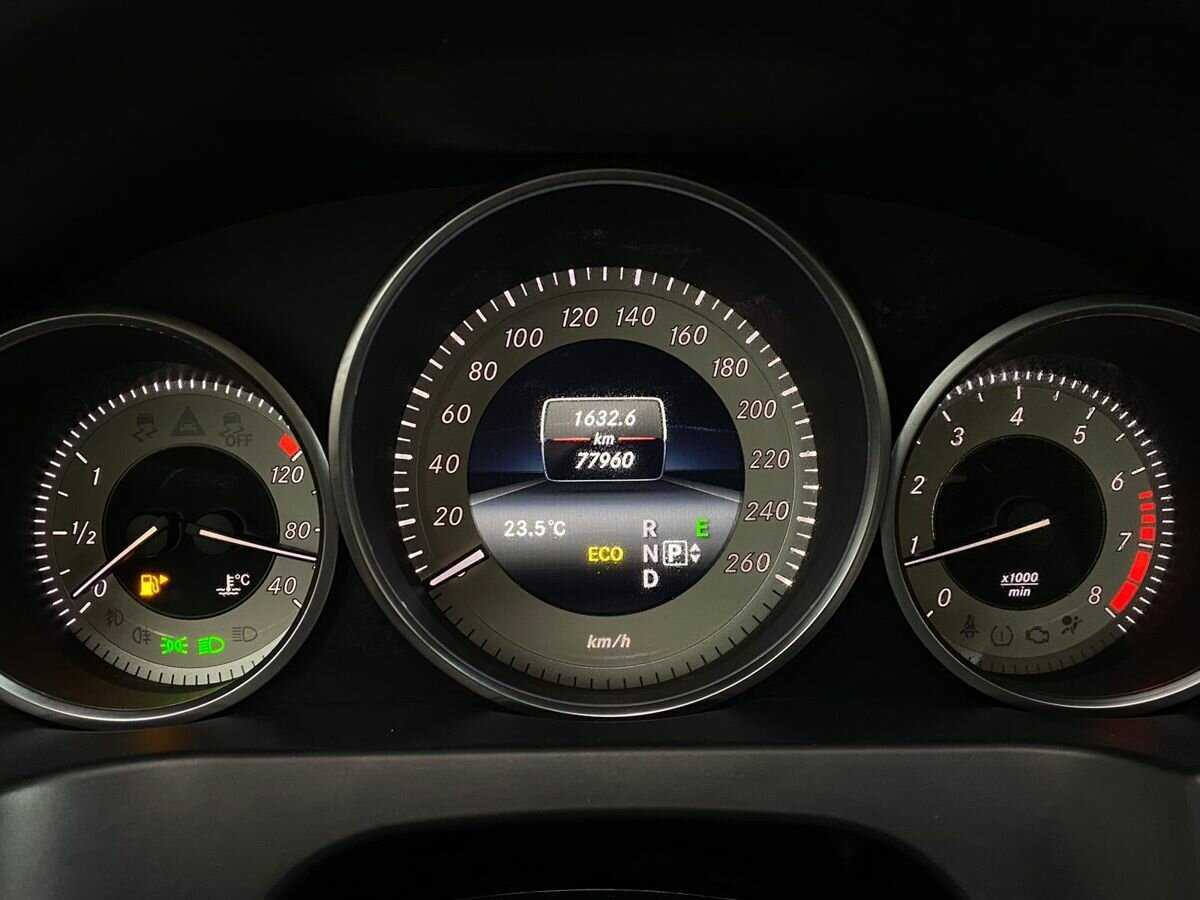 Мерседес-Бенц Е-Класс б/у, 2013, Автоматическая. Фото: #16