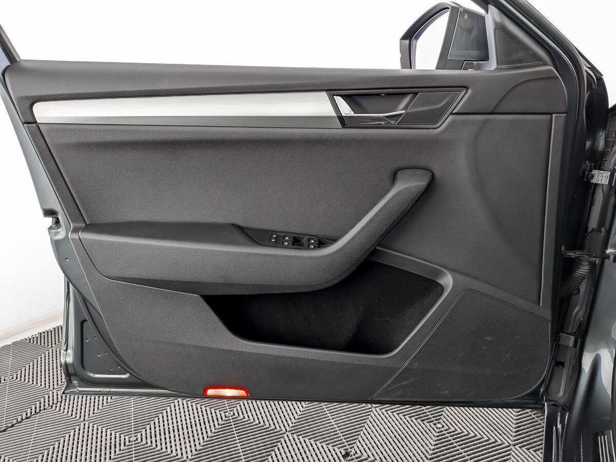 Шкода Суперб б/у, 2018, Роботизированная. Фото: #14