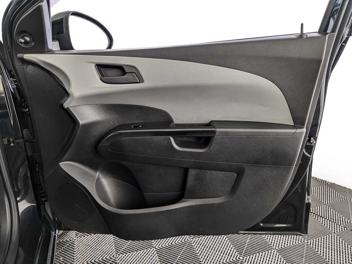 Шевроле Авео б/у, 2014, Механическая. Фото: #19