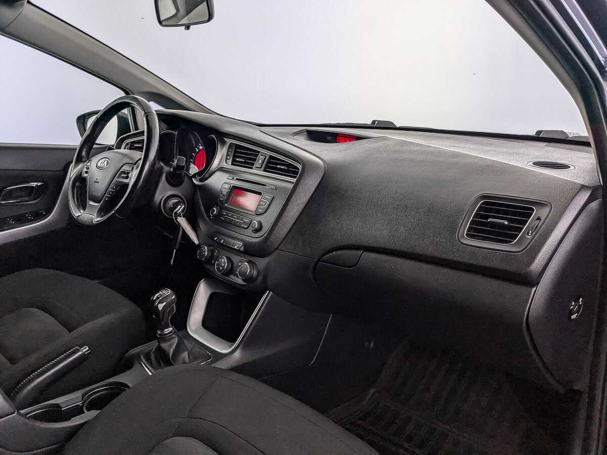 Киа Сид б/у, 2015, Механическая. Фото: #8