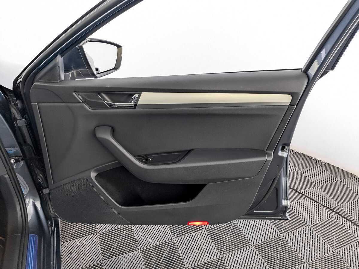 Шкода Суперб б/у, 2019, Роботизированная. Фото: #19