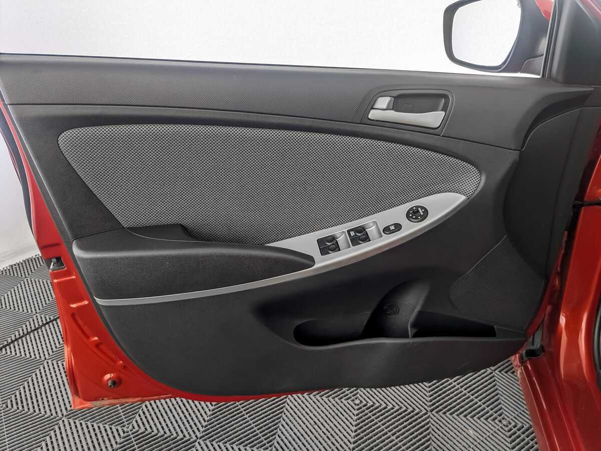 Хендай Солярис б/у, 2012, Механическая. Фото: #14