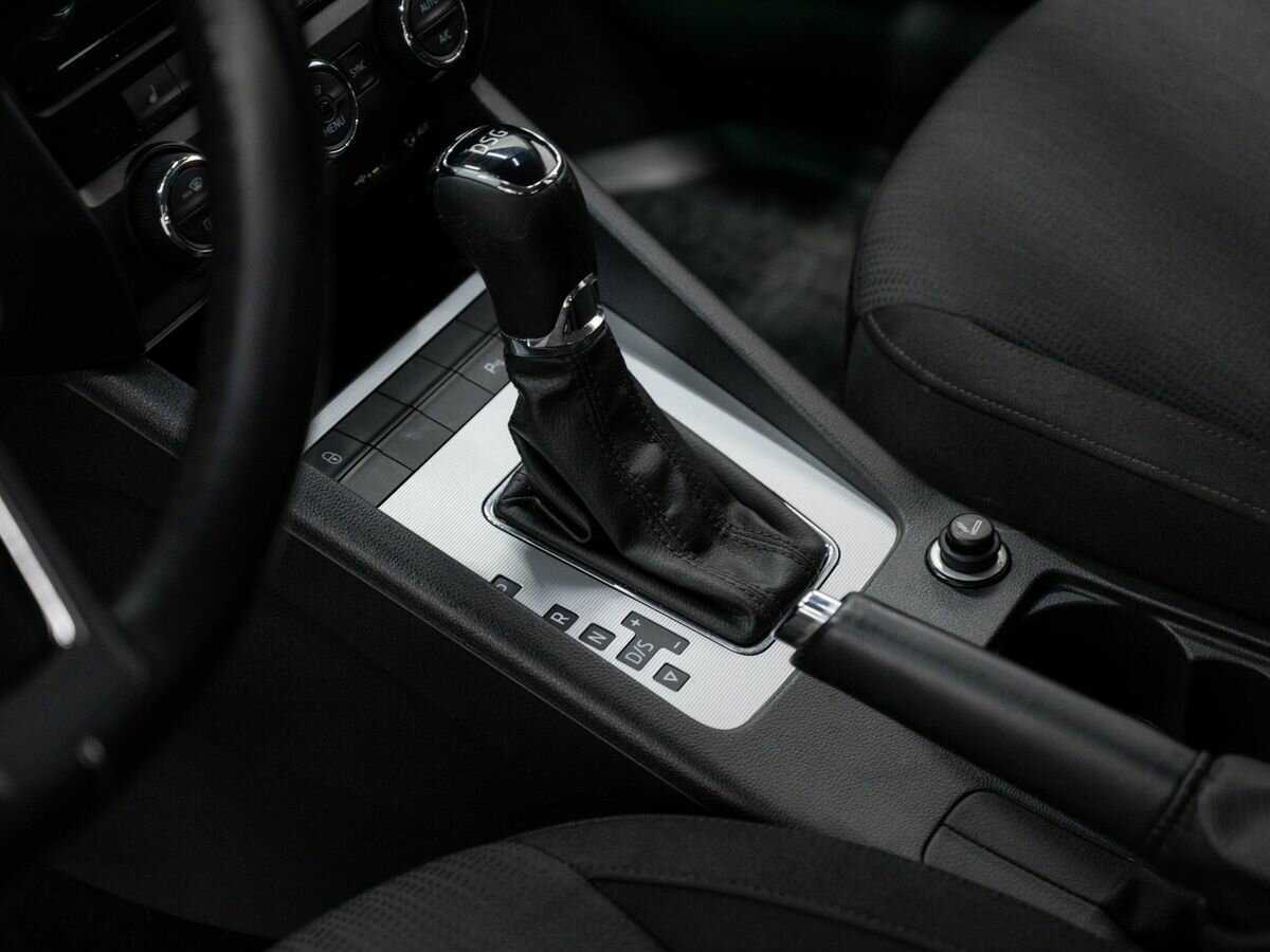 Шкода Октавия б/у, 2016, Роботизированная. Фото: #16